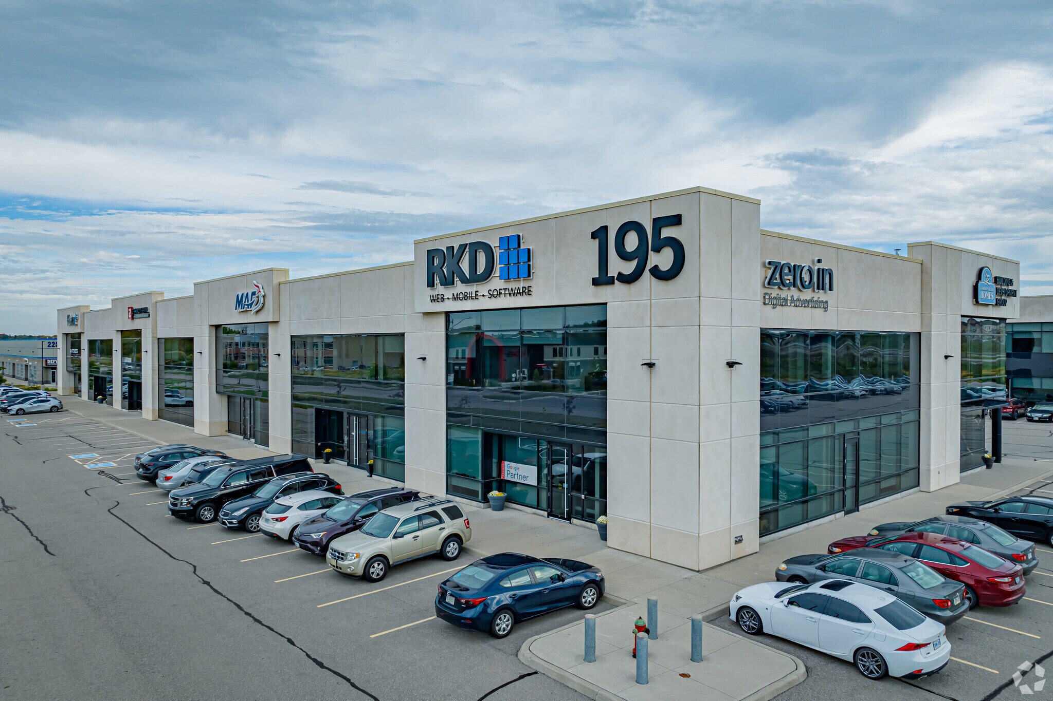 195 Hanlon Creek Blvd, Guelph, ON à vendre Photo principale- Image 1 de 1