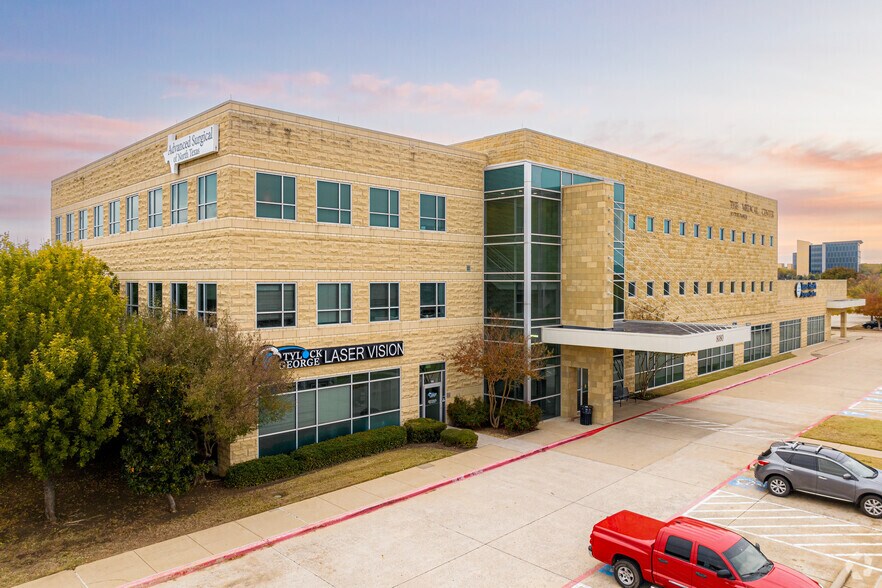 8080 State Highway 121, McKinney, TX à louer - Photo du bâtiment - Image 1 de 13