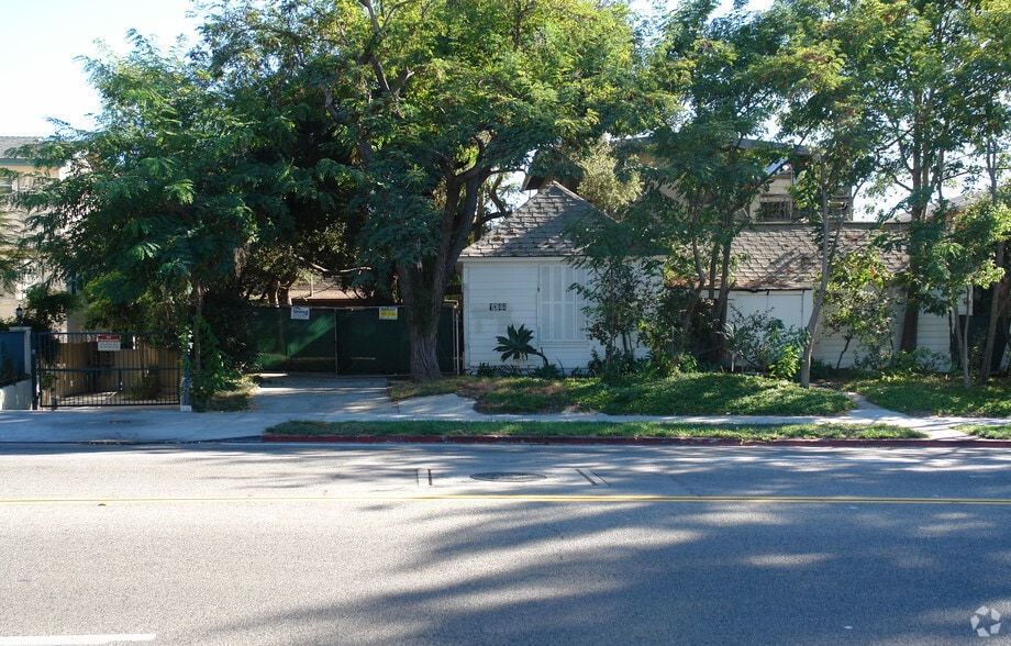 1344 E Broadway, Glendale, CA à vendre - Photo principale - Image 1 de 45
