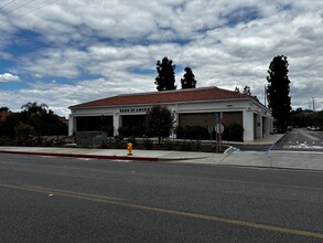 17863 Santiago Blvd, Villa Park, CA à louer Photo du bâtiment- Image 2 de 6