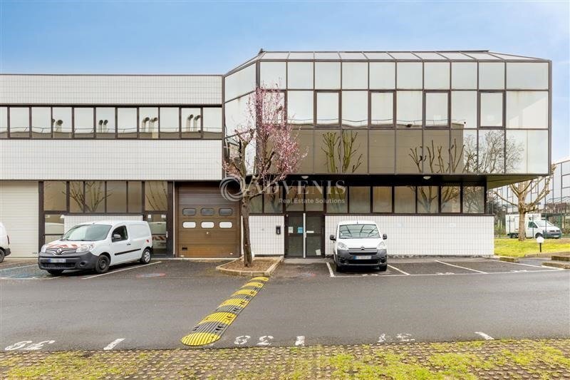 1113 Rue Des Hautes Pâtures, Nanterre à louer - Photo du bâtiment - Image 2 de 10