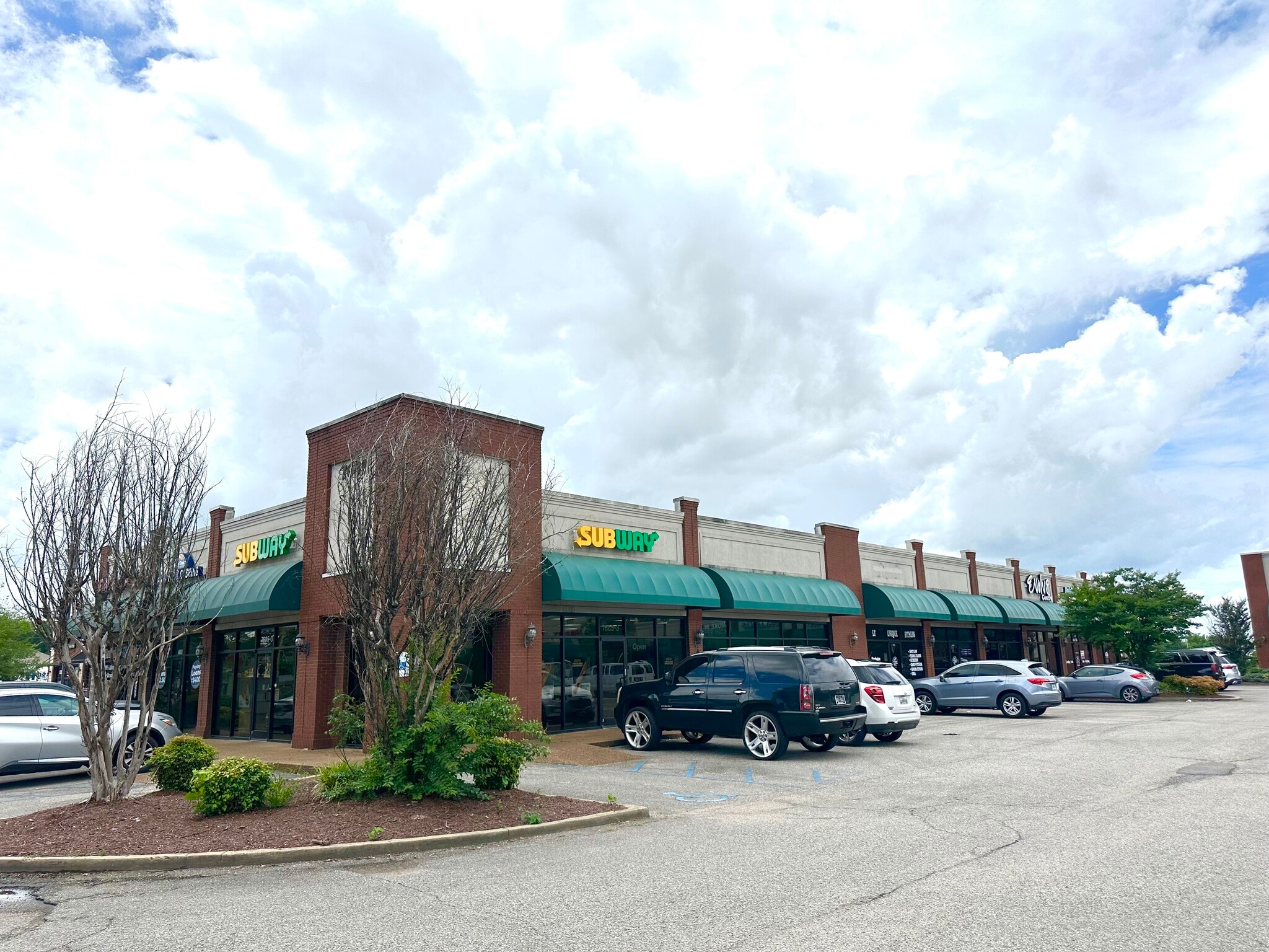 7685 Hacks Cross Rd, Olive Branch, MS for lease Building Photo- Image 1 of 22