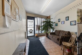 4148-4152 Boul Sainte-Rose, Laval, QC for lease Building Photo- Image 2 of 4