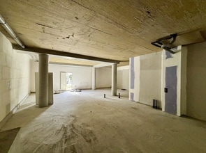 Commerce de détail dans Rueil-Malmaison à louer Photo intérieure- Image 2 de 5