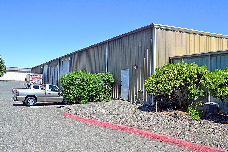 285 Sutton Place Santa Rosa Ca portefeuille de 2 propriétés à vendre sur LoopNet.ca - Photo du bâtiment - Image 2 de 2