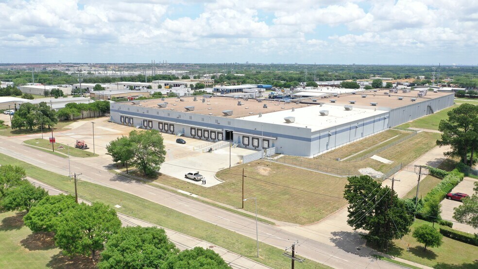 3405 Roy Orr Blvd, Grand Prairie, TX à louer - Photo du bâtiment - Image 3 de 10