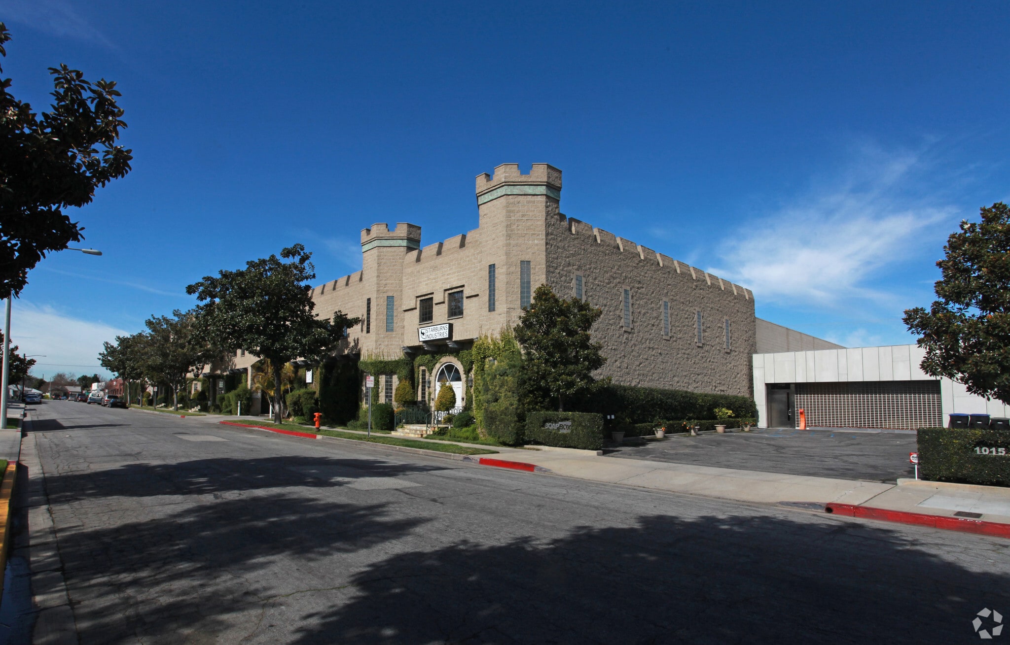 1117 W Isabel St, Burbank, CA for lease Primary Photo- Image 1 of 17