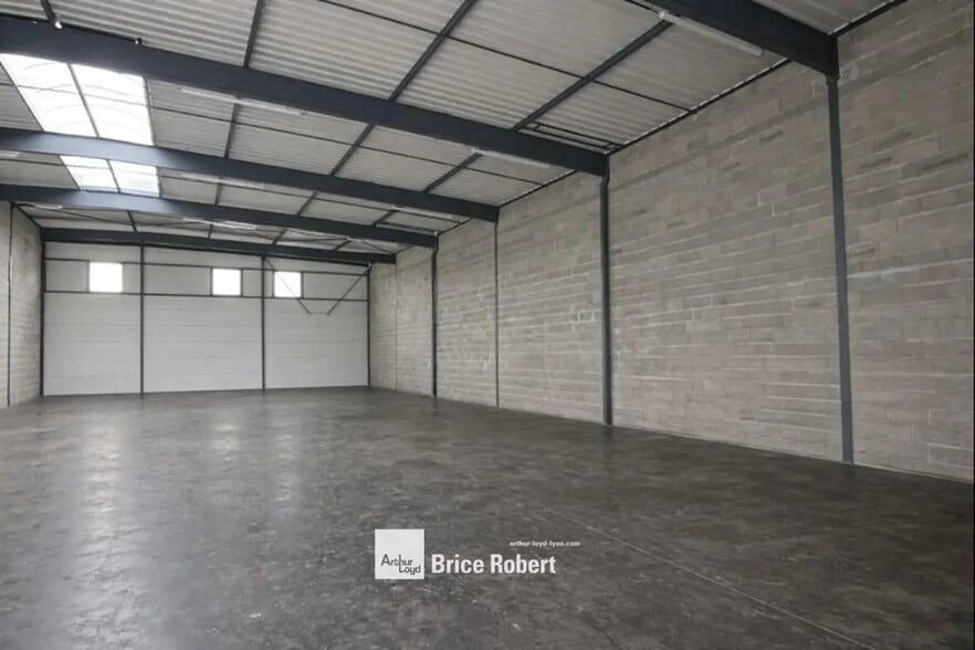 Bureau dans Saint-Priest à louer - Photo intérieure - Image 3 de 9