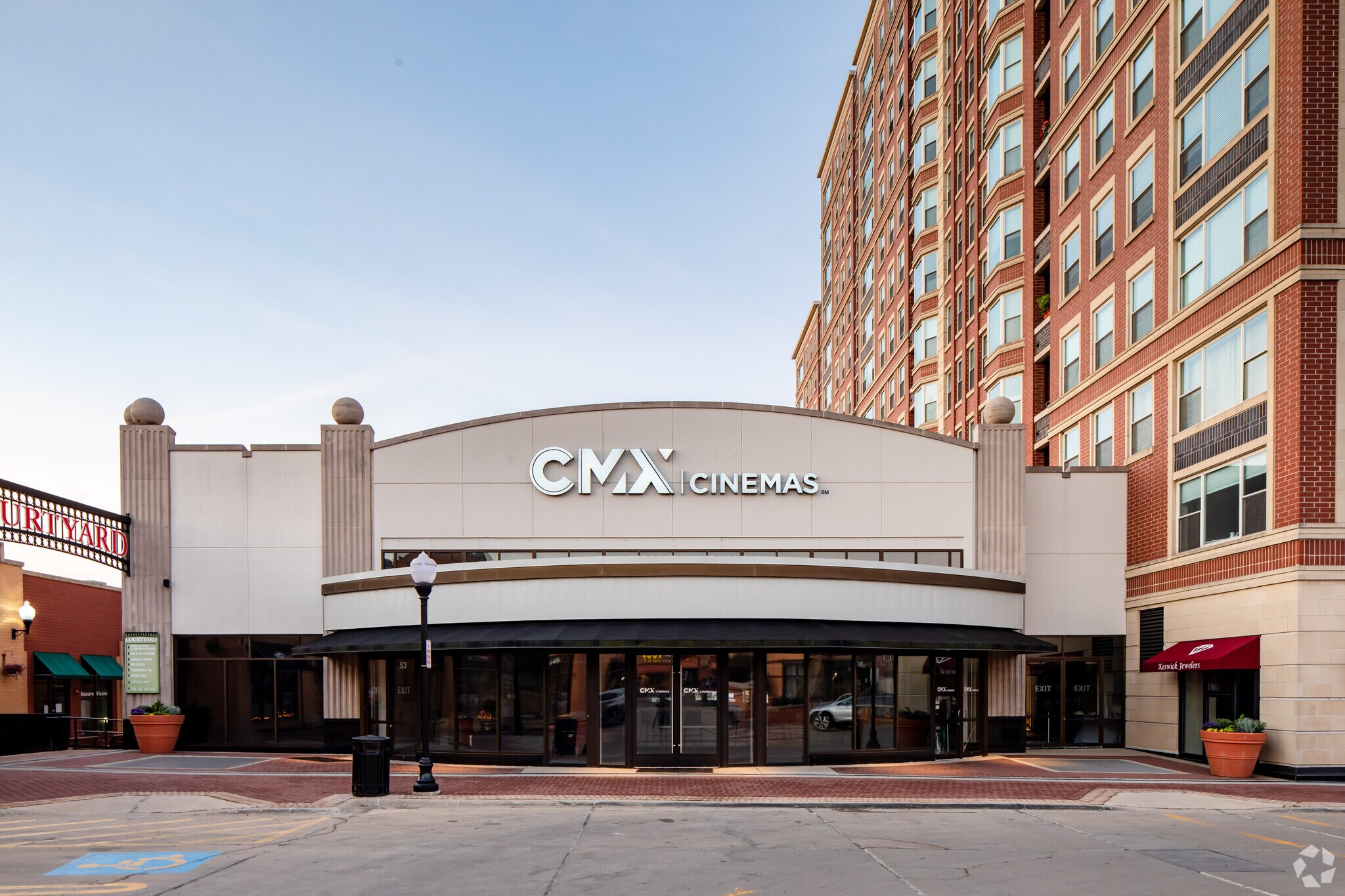 21 S Evergreen Ave, Arlington Heights, IL for lease Primary Photo- Image 1 of 9