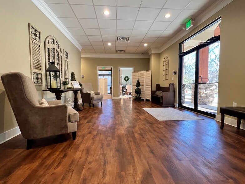 3506 Bush River Rd, Columbia, SC à vendre - Photo intérieure - Image 2 de 10