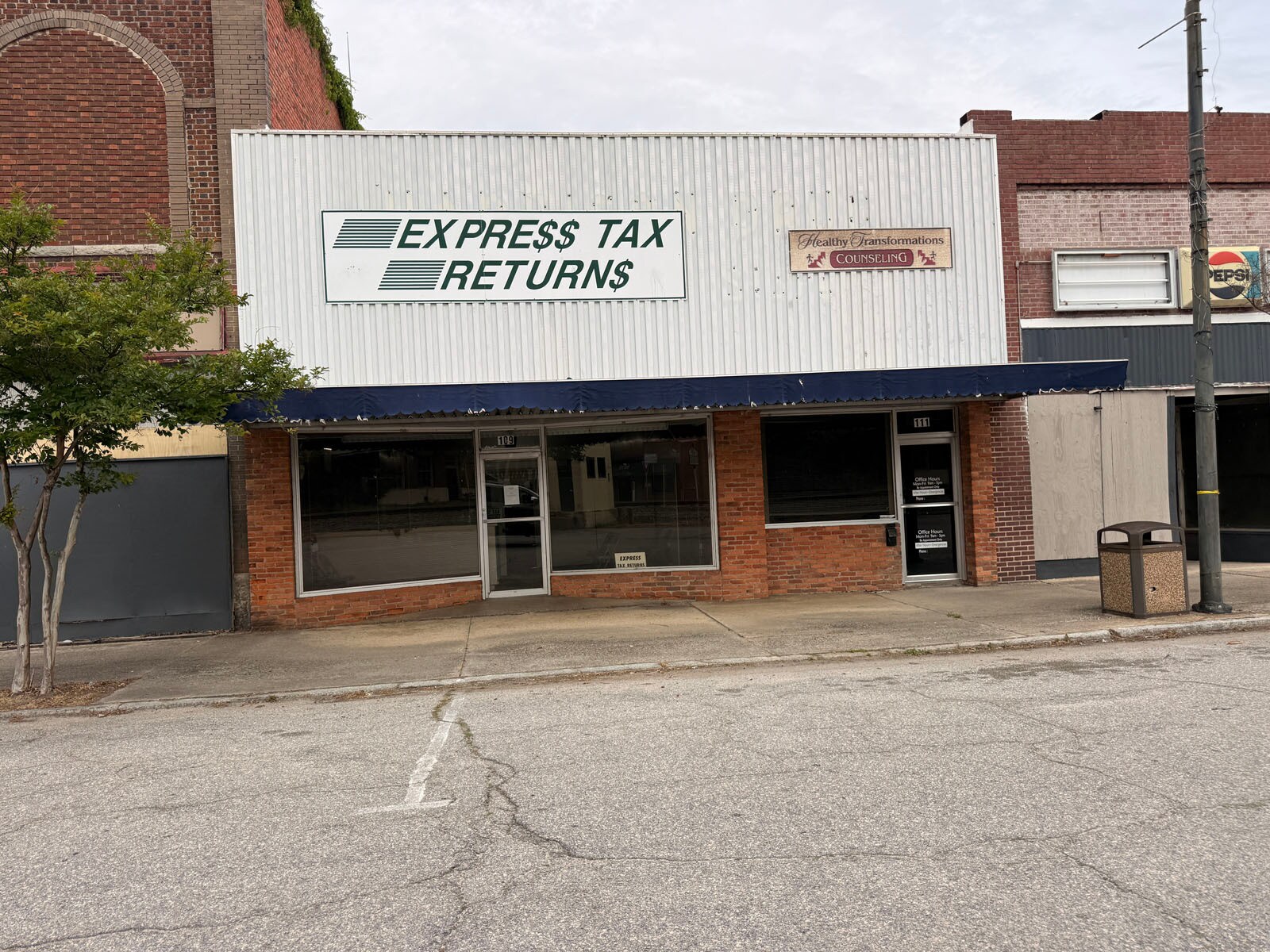 Enfield Portfolio portfolio of 10 properties for sale on LoopNet.ca Building Photo- Image 1 of 5