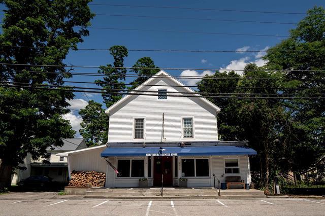 972 VT Route 7A, Shaftsbury, VT à vendre - Photo principale - Image 2 de 11