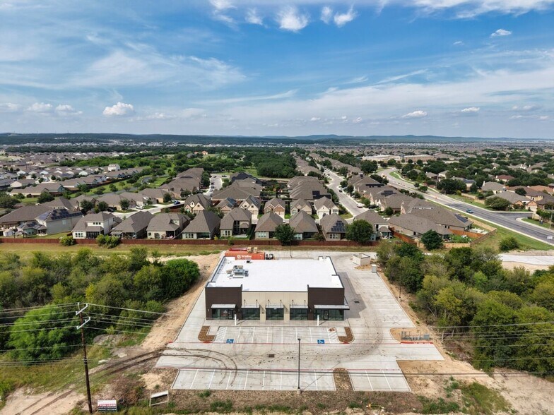 14835 Culebra rd, San Antonio, TX à louer - Photo du bâtiment - Image 2 de 5