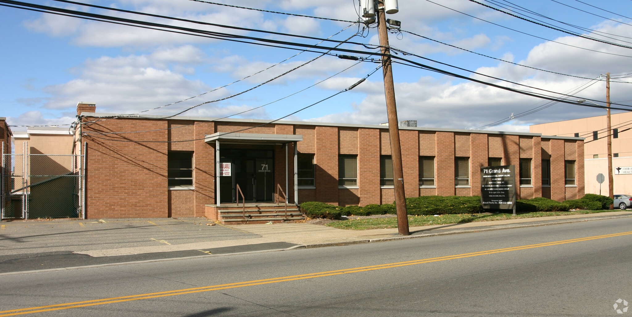 71 Grand Ave, Palisades Park, NJ for lease Primary Photo- Image 1 of 5