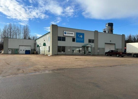 Plus de détails pour 1906 Rue Boyer, Baie-comeau, QC - Industriel à louer