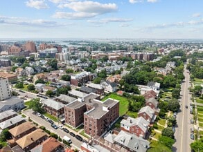 910 Dinsmore Ave, Far Rockaway, NY - Aerial  map view