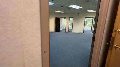 2265 Roswell Rd, Marietta, GA for lease - Commercial Listing Video