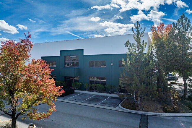 Plus de détails pour 1755 E Prater Way, Sparks, NV - Industriel à louer