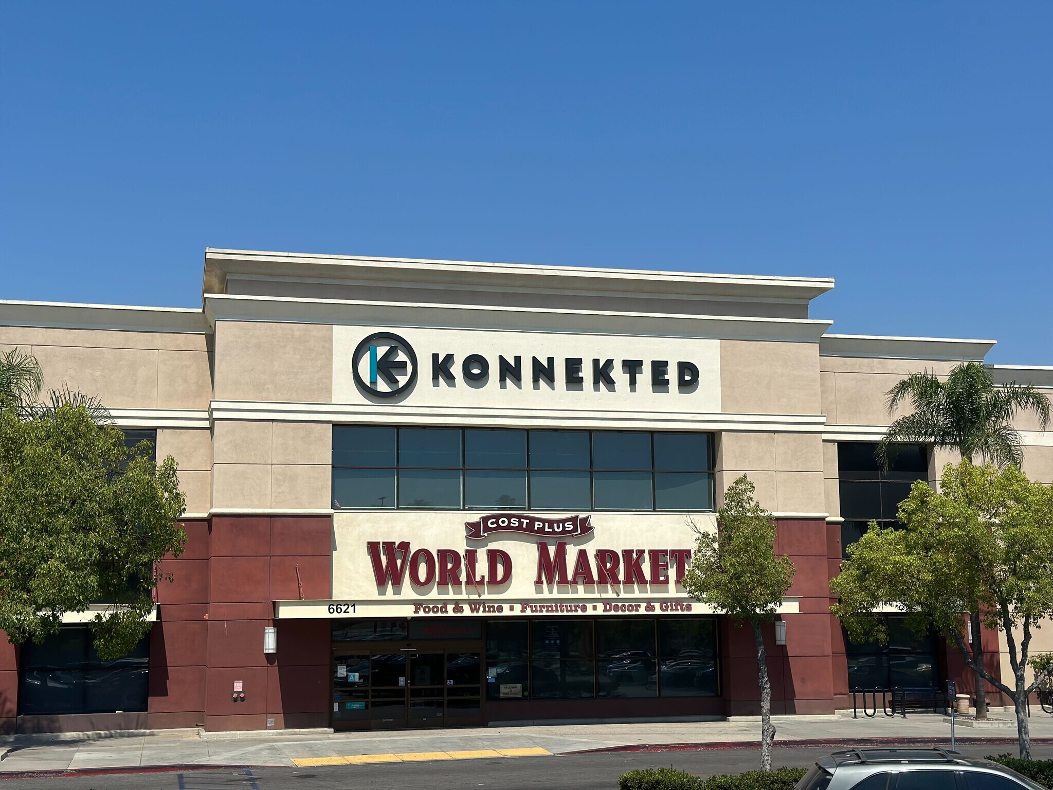 6621-2 Fallbrook Ave, West Hills, CA à louer Photo du bâtiment- Image 1 de 17