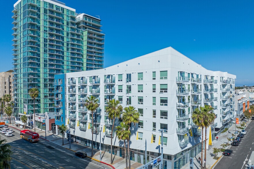 330 E 3rd St, Long Beach, CA for lease - Primary Photo - Image 1 of 50