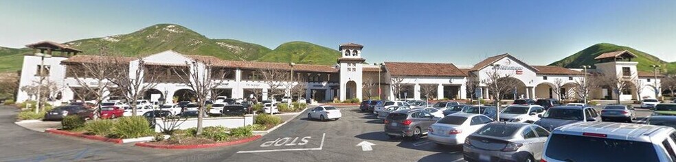 26521 Agoura Rd, Calabasas, CA à louer - Photo du bâtiment - Image 1 de 9