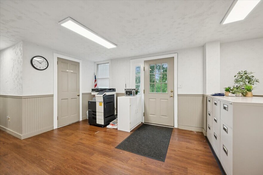192 Central Ave, Stirling, NJ à louer - Photo du bâtiment - Image 2 de 8