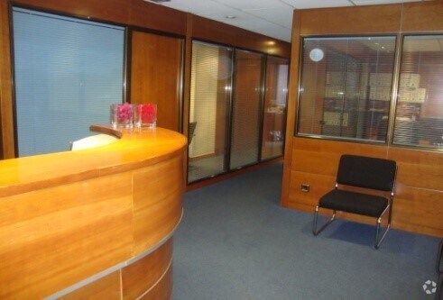 Calle Canovas del Castillo, 5, Alcalá de Henares, Madrid for lease - Interior Photo - Image 2 of 5