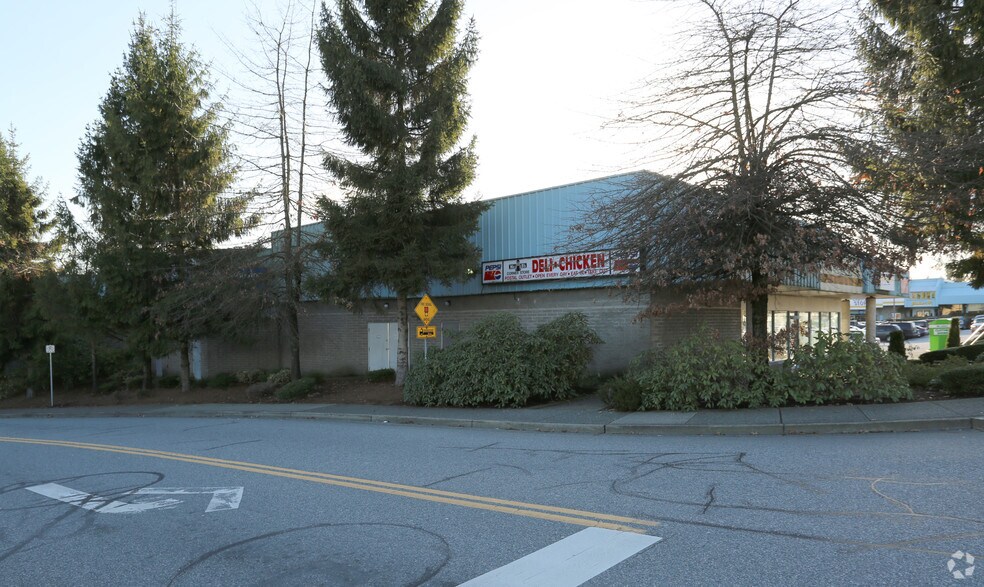 1020 Austin Ave, Coquitlam, BC à louer - Photo du bâtiment - Image 2 de 4