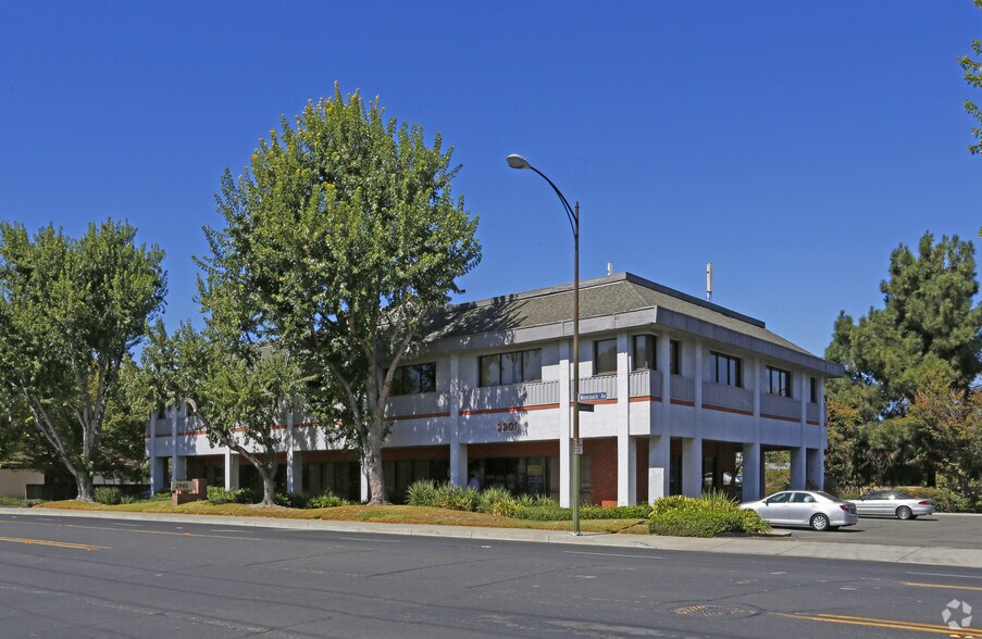 2901 Moorpark Ave, San Jose, CA à louer - Photo du bâtiment - Image 2 de 5