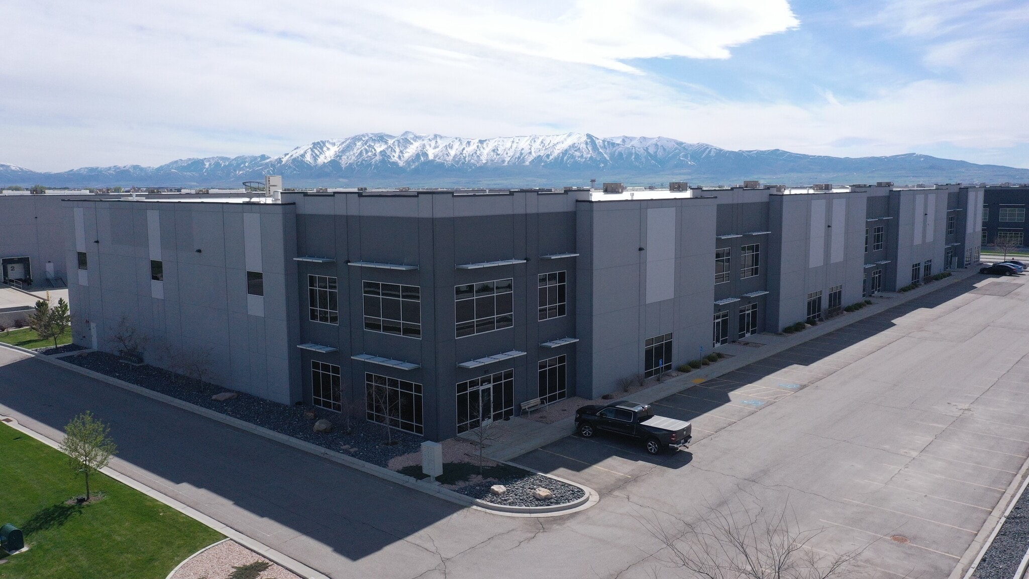 3145 N 200 W, Hyde Park, UT for lease Primary Photo- Image 1 of 5