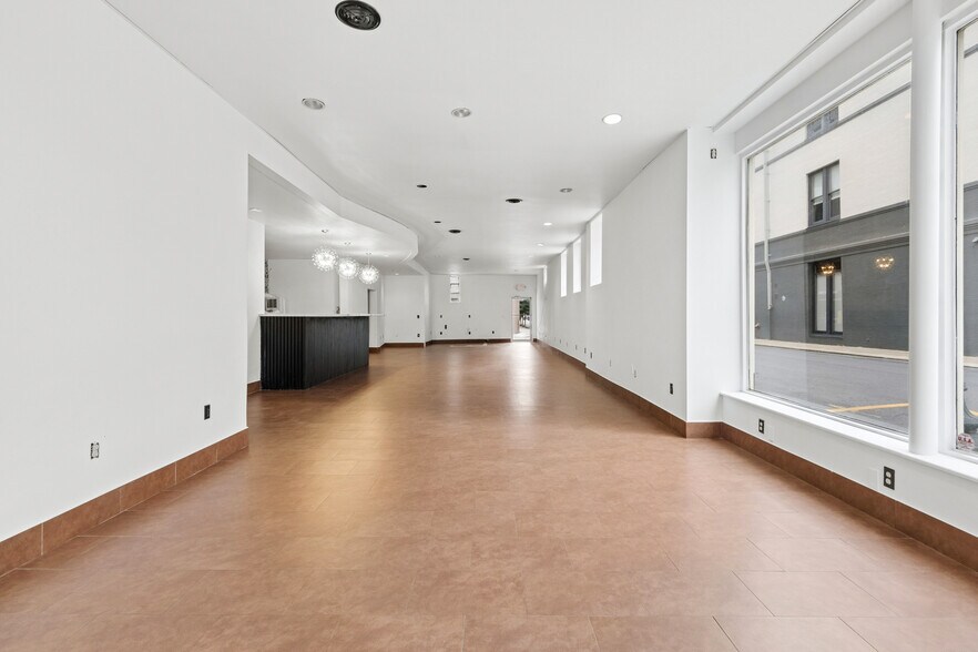 401 Baronne St, New Orleans, LA à louer - Photo du bâtiment - Image 3 de 10