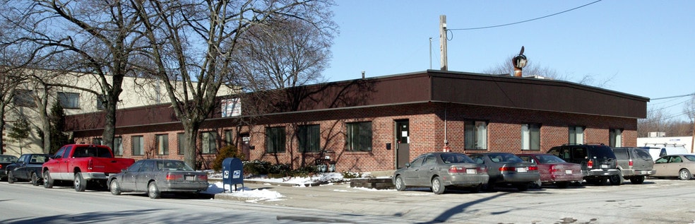 151 California St, Newton, MA à louer - Photo principale - Image 1 de 1