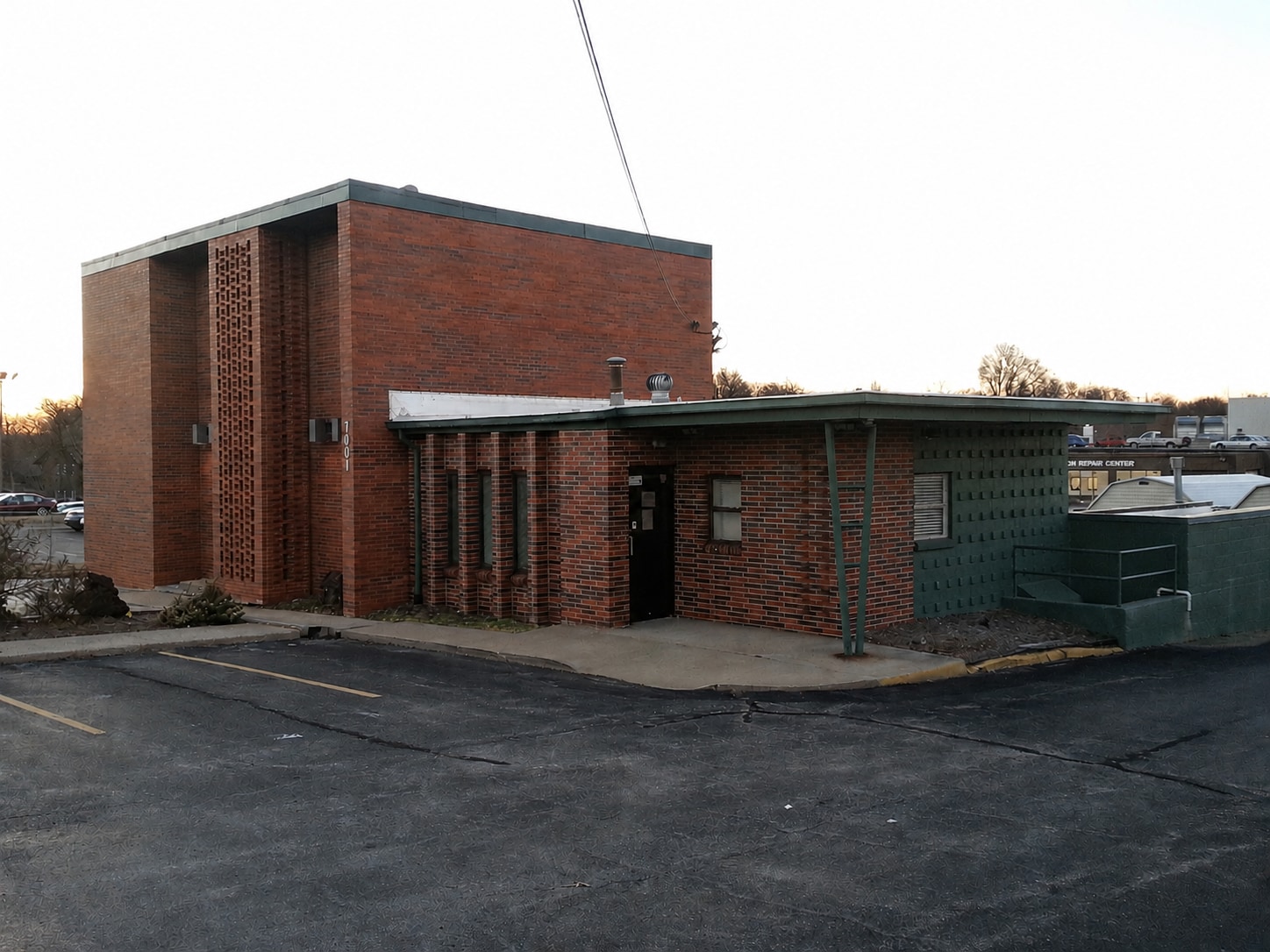 7001 W 79th St, Overland Park, KS for lease Primary Photo- Image 1 of 20