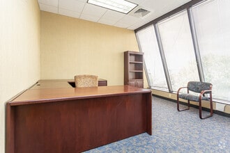 5757 Corporate Blvd, Baton Rouge, LA for lease Interior Photo- Image 2 of 10
