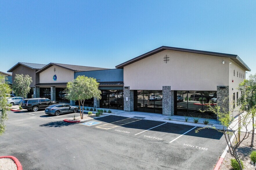 8325 W Happy Valley Rd, Peoria, AZ à louer - Photo du bâtiment - Image 2 de 16