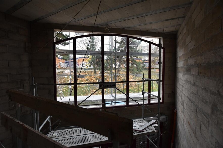 Retail in Saint Ouen Sur Seine for sale - Construction Photo - Image 3 of 9