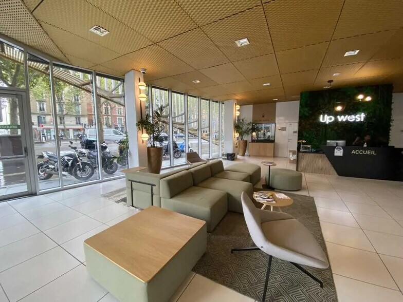 58-60 Avenue Edouard Vaillant, Boulogne-Billancourt à louer - Hall d’entrée - Image 3 de 6