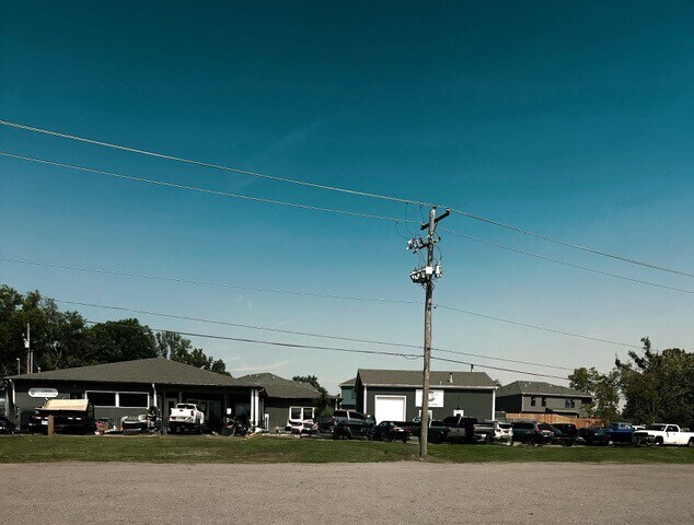 33490 Lexington Ave, De Soto, KS à vendre - Photo du bâtiment - Image 3 de 4