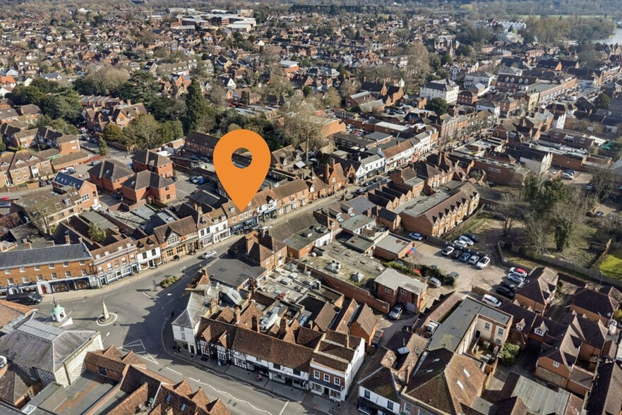 13-15 High St, Marlow for lease - Aerial - Image 2 of 9