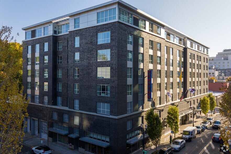 325 NW Park Avenue, Portland, OR à louer - Photo du bâtiment - Image 3 de 11