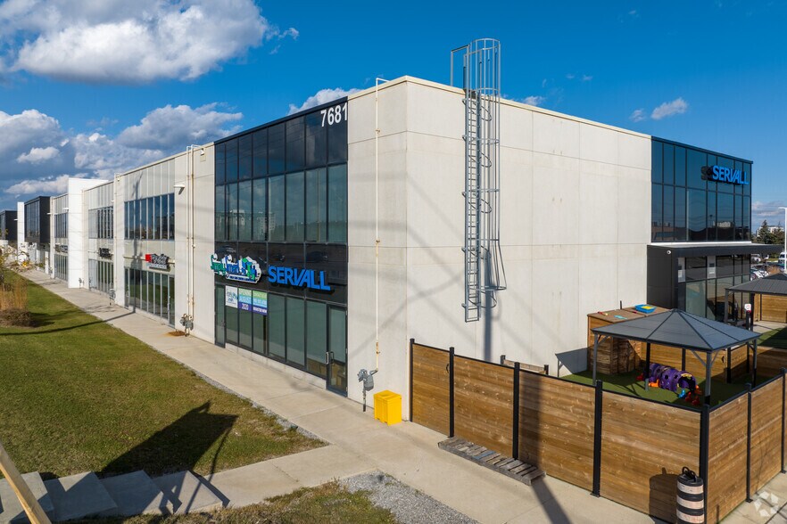 7681 Hwy-27, Vaughan, ON à louer - Photo du bâtiment - Image 2 de 4