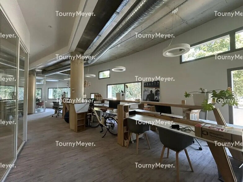 Office in Montpellier for lease - Interior Photo - Image 2 of 5