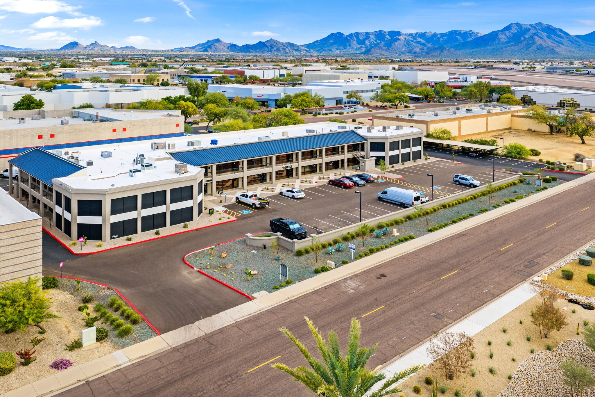 7900 E Greenway Rd, Scottsdale, AZ à louer Photo principale- Image 1 de 9