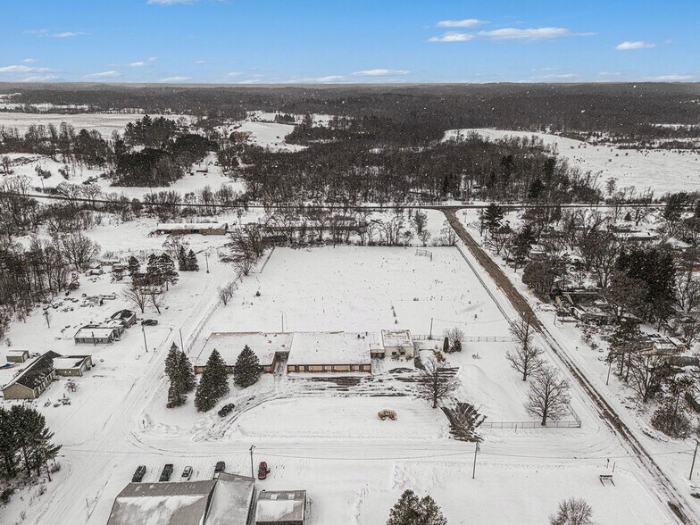 3301 Green St, Shelby, MI à vendre - Photo du bâtiment - Image 2 de 34