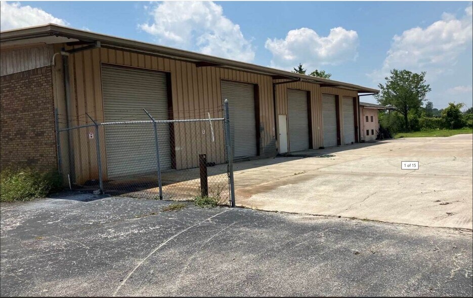 685 NW Waldo St, Lake City, FL à louer - Photo du bâtiment - Image 2 de 6