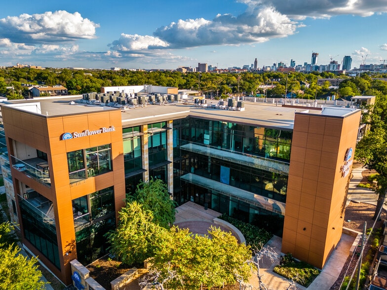 623 W 38th St, Austin, TX for lease - Building Photo - Image 1 of 7