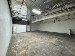 4701-4761 Holt Blvd, Montclair, CA à louer Photo intérieure- Image 2 de 4