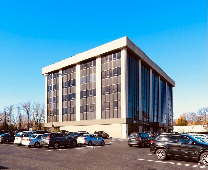 35 E Grassy Sprain Rd, Yonkers, NY à louer - Photo du bâtiment - Image 3 de 4