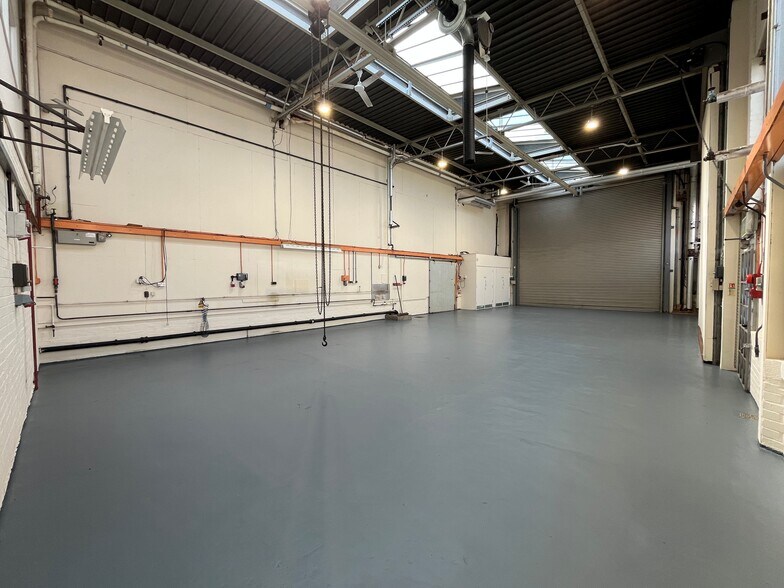 42 Wrest Park, Silsoe à louer - Photo du bâtiment - Image 2 de 16