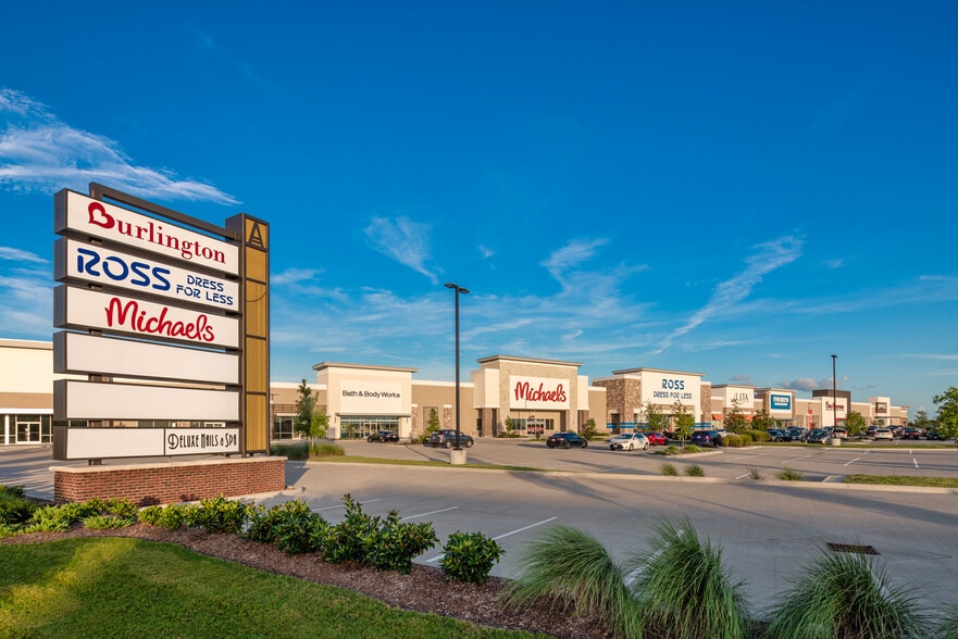 NEC W Grand Pky S & W Airport Blvd, Richmond, TX for lease - Building Photo - Image 2 of 10